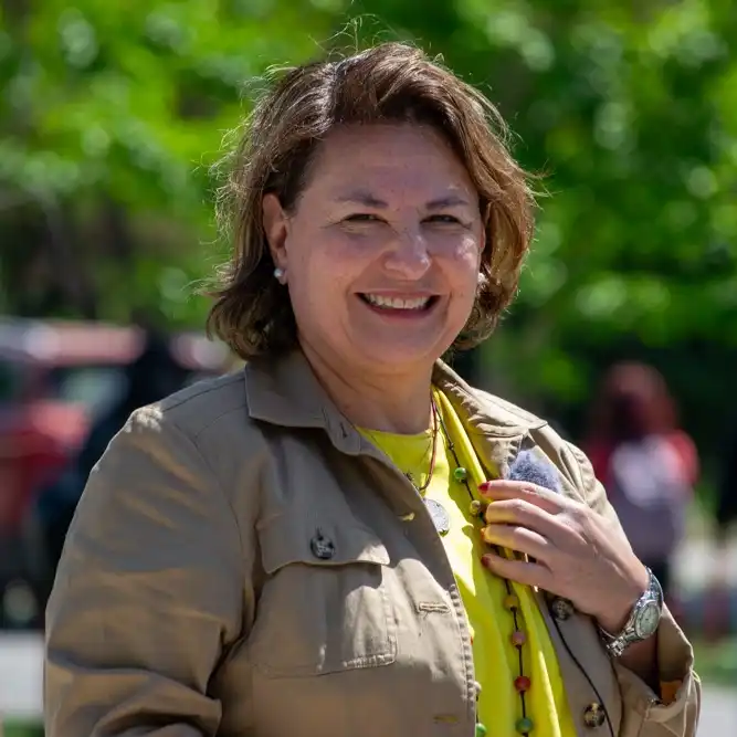 nucleogrietas.cl Investigadora de la Universidad de Granada realiza estancia en la Universidad de Chile para explorar educación alternativa e integración de jóvenes migrantes